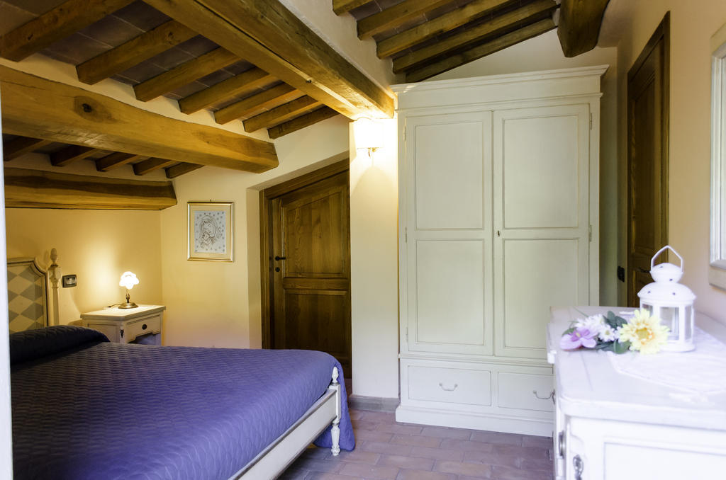 Agriturismo Pompagnano الغرفة الصورة