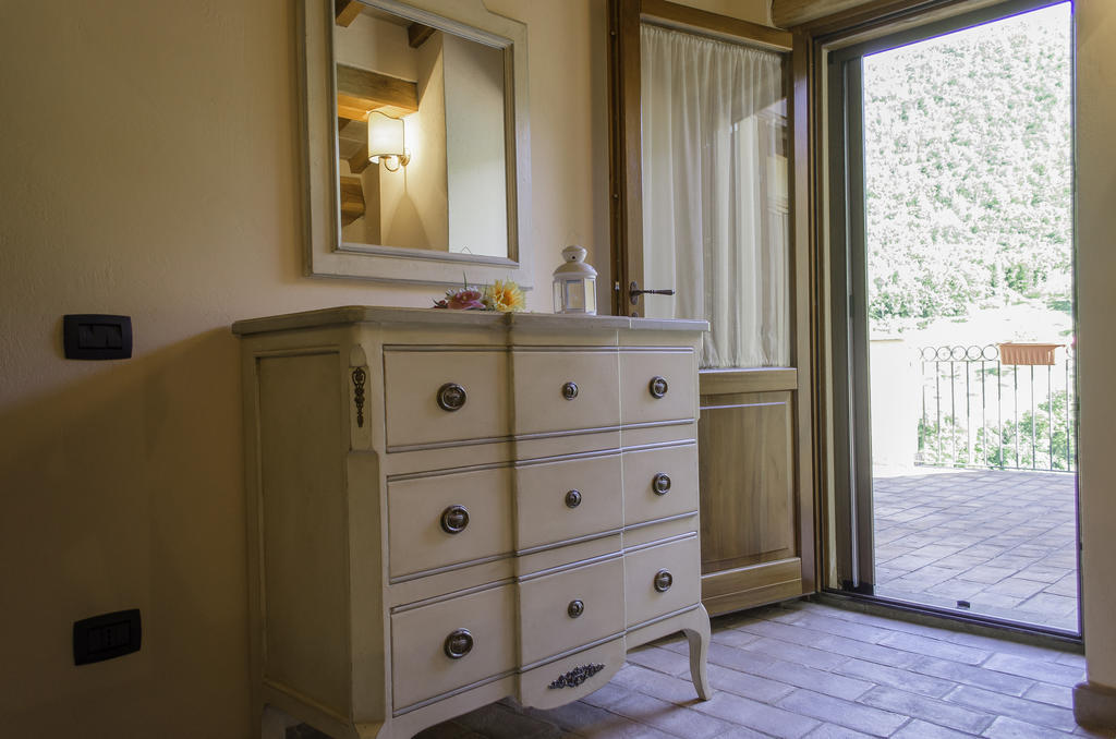 Agriturismo Pompagnano الغرفة الصورة