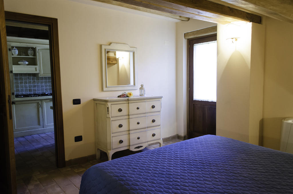 Agriturismo Pompagnano الغرفة الصورة