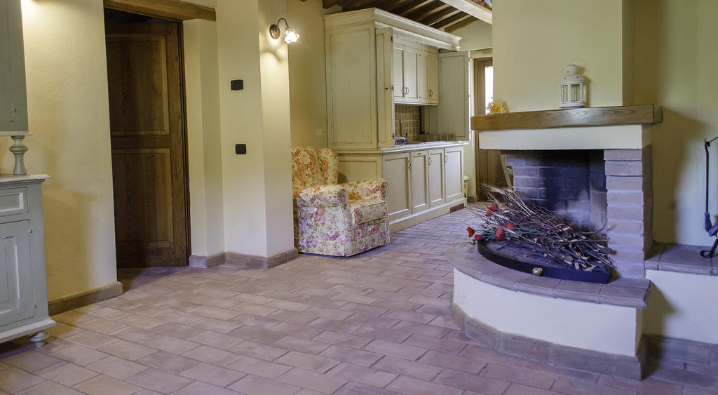 Agriturismo Pompagnano الغرفة الصورة